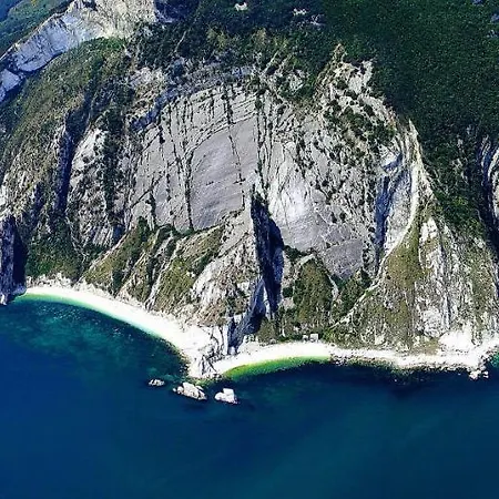 Caletta Del Conero Отель типа 