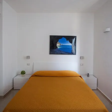 Caletta Del Conero Couette-café Numana